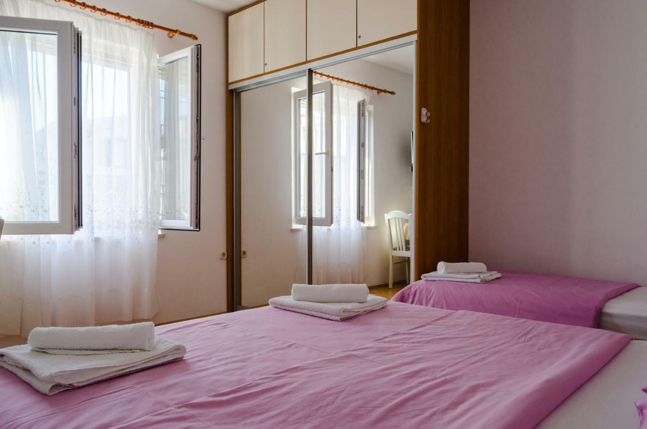 Apartmani Marko มาคาร์สกา ภายนอก รูปภาพ