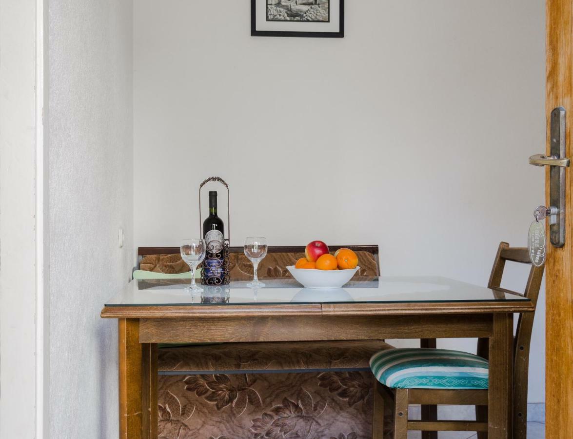 Apartmani Marko มาคาร์สกา ภายนอก รูปภาพ