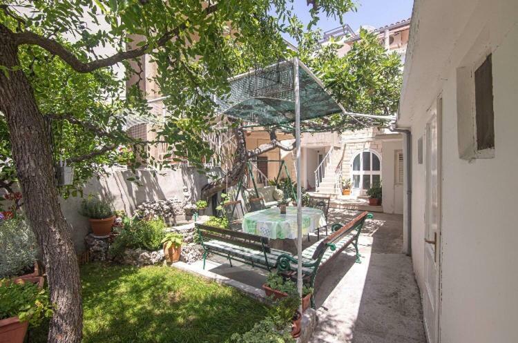 Apartmani Marko มาคาร์สกา ภายนอก รูปภาพ