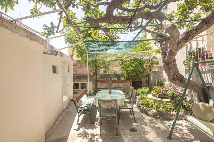 Apartmani Marko มาคาร์สกา ภายนอก รูปภาพ